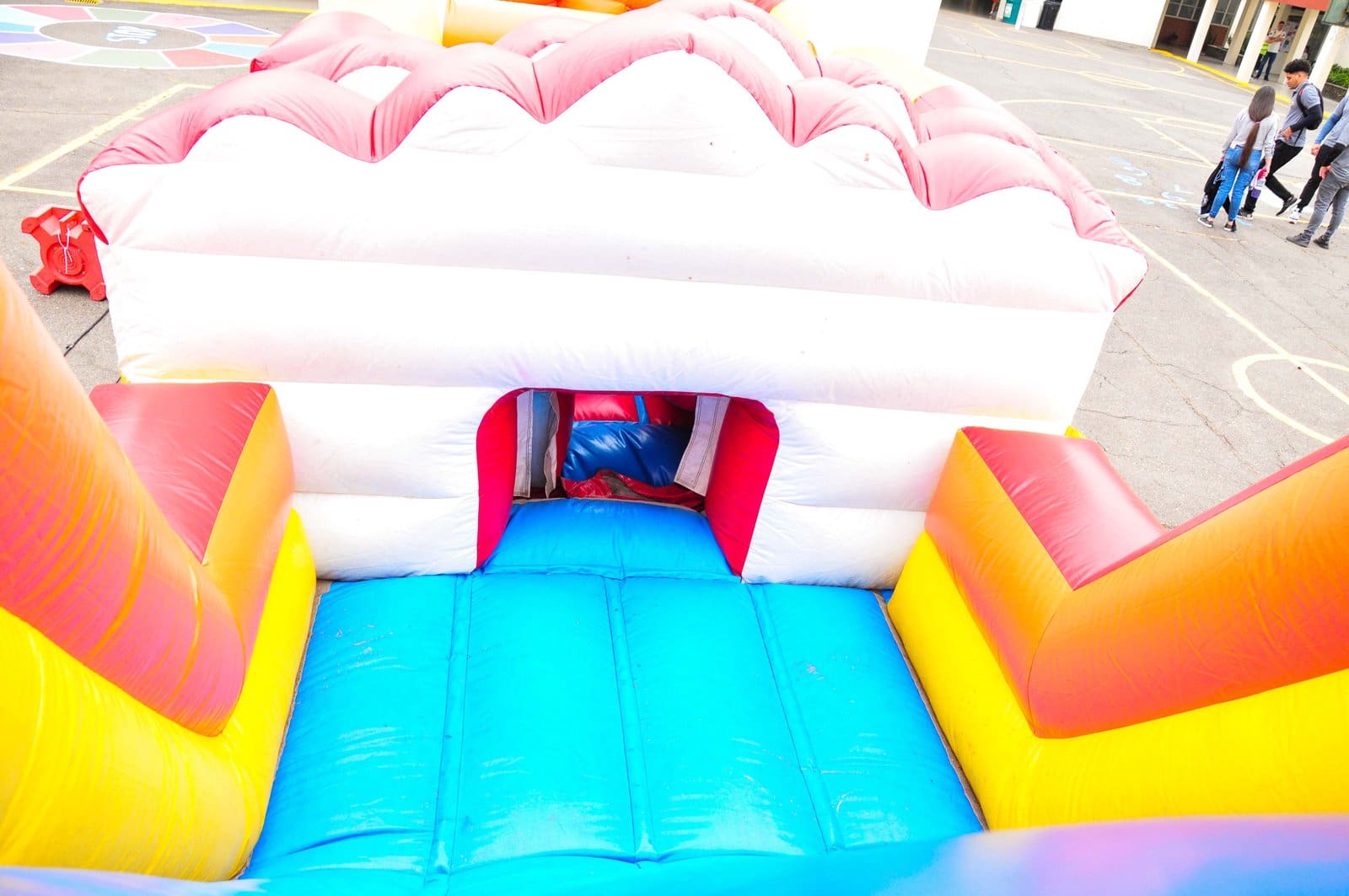 Castillo espacial inflable